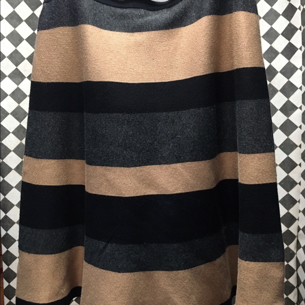 Skirt wide strips